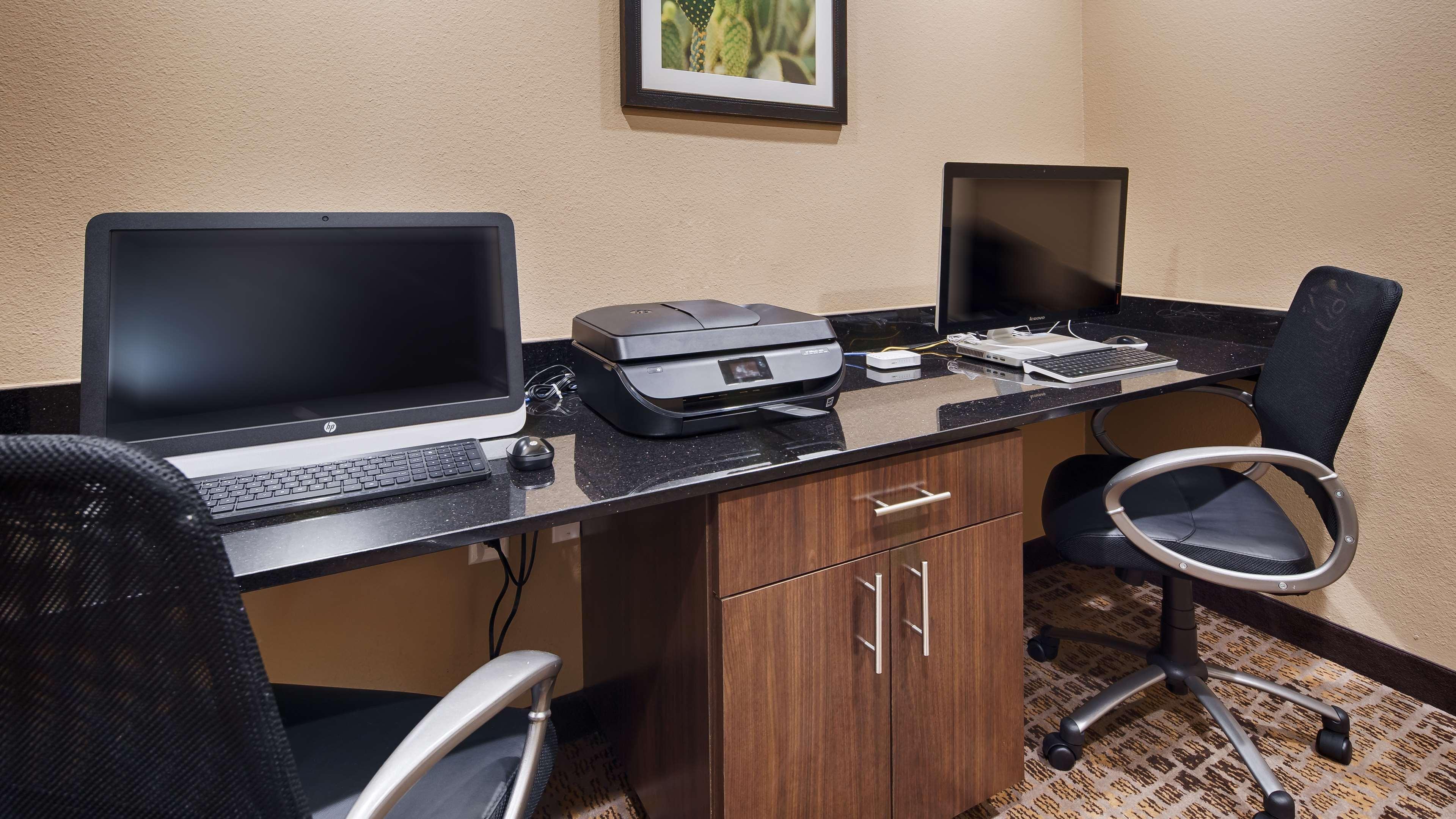 Best Western Plus Elmendorf Hotel San Antonio Hotel Εξωτερικό φωτογραφία