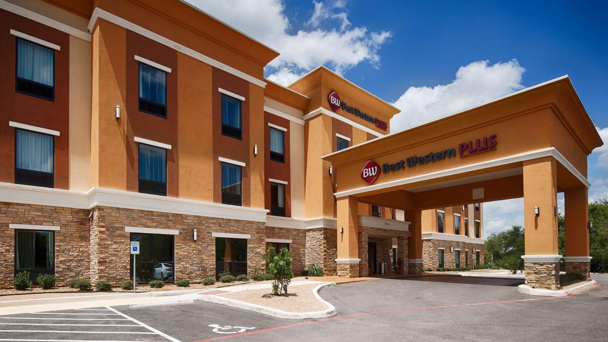 Best Western Plus Elmendorf Hotel San Antonio Hotel Εξωτερικό φωτογραφία