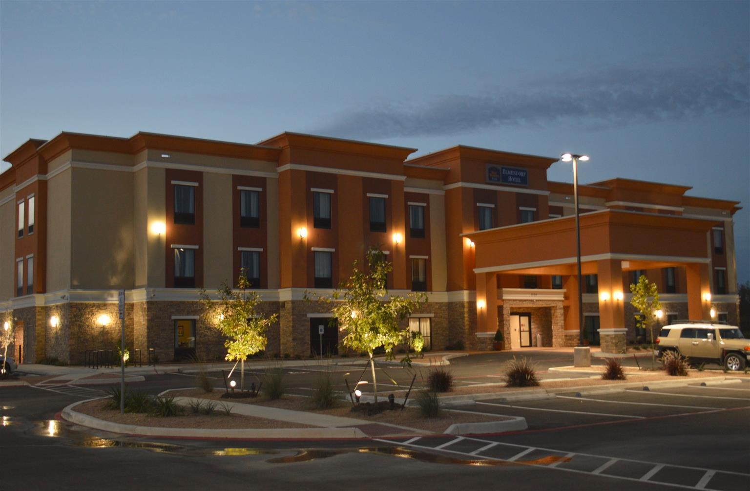 Best Western Plus Elmendorf Hotel San Antonio Hotel Εξωτερικό φωτογραφία